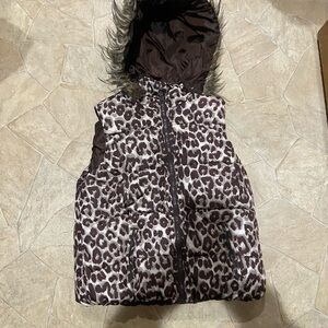 Animal print puffy vest.